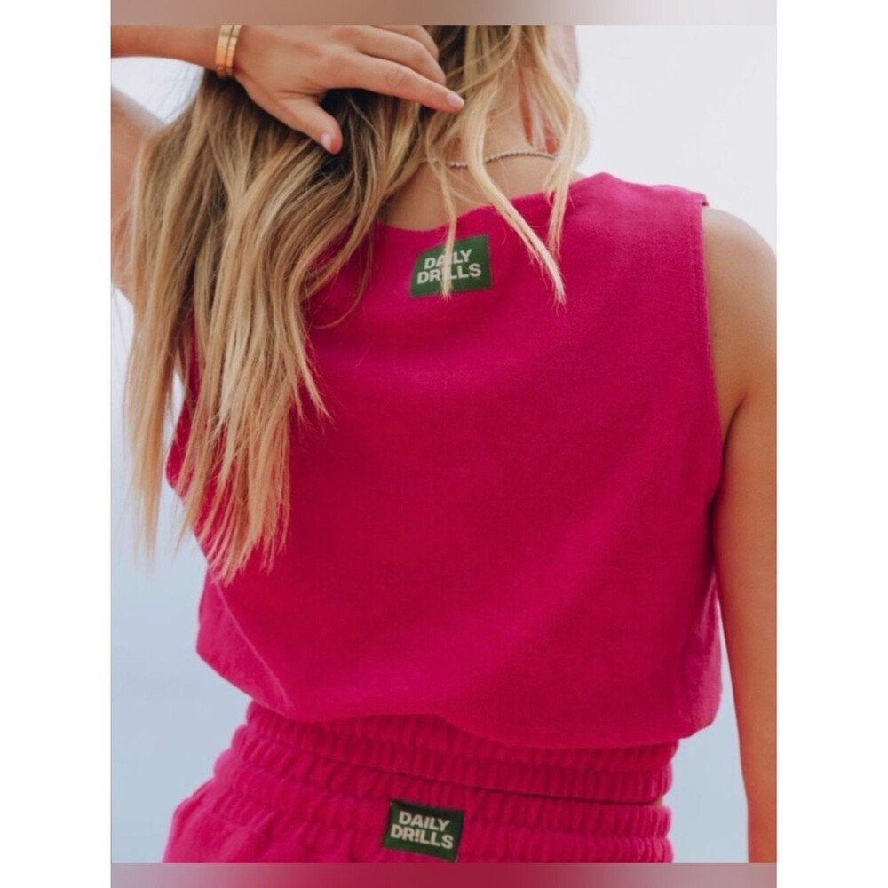 Daily Drills Hot Pink Terry Cloth Cropped Tank Top Women’s Size Medium / Large